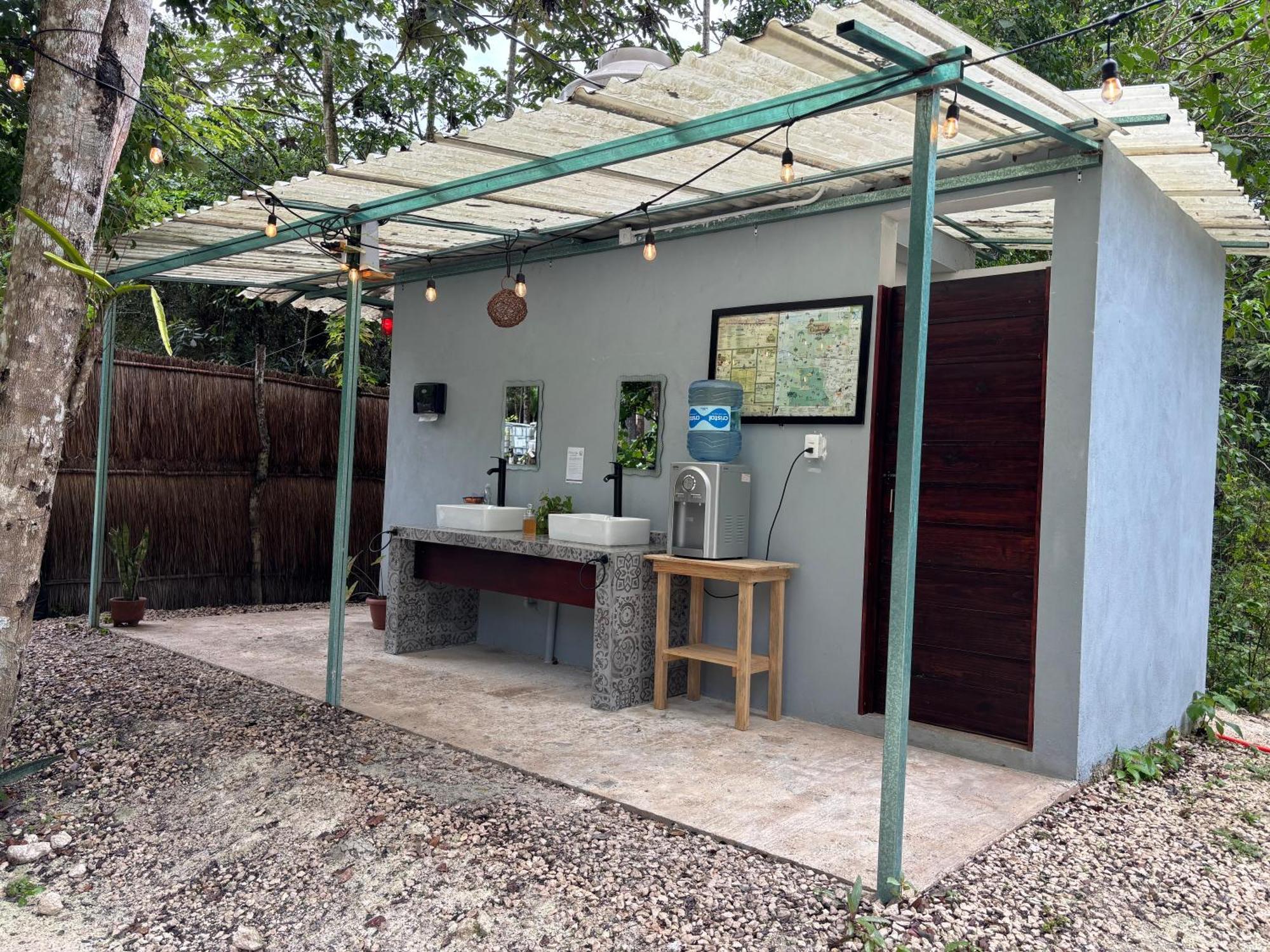 Momotoh Camper Hotel Xpujil Exterior photo