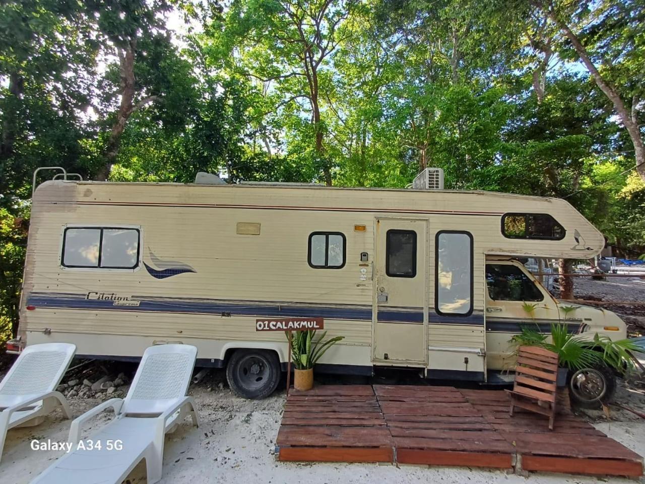 Momotoh Camper Hotel Xpujil Exterior photo